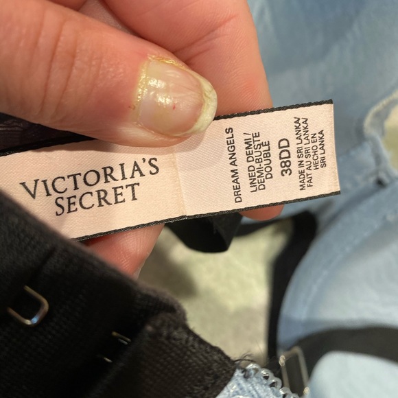 Lace VS bra - Picture 3 of 3